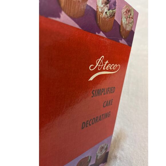 Ateco Simplified Cake Decorating Eighteenth Edition Hardcover Guide - Picture 7 of 8
